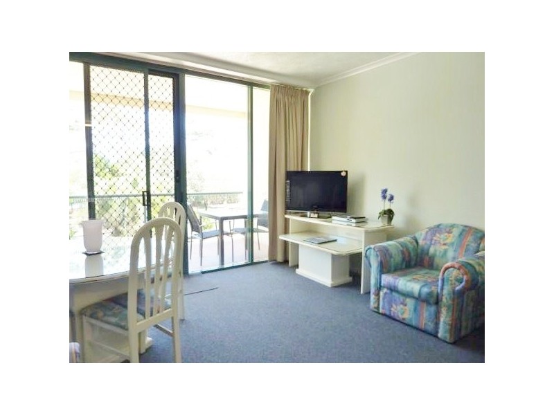 10/465 Esplanade, Torquay QLD 4655