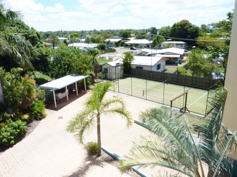 10/465 Esplanade, Torquay QLD 4655