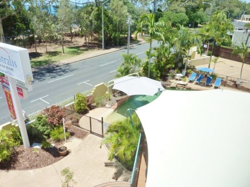 10/465 Esplanade, Torquay QLD 4655