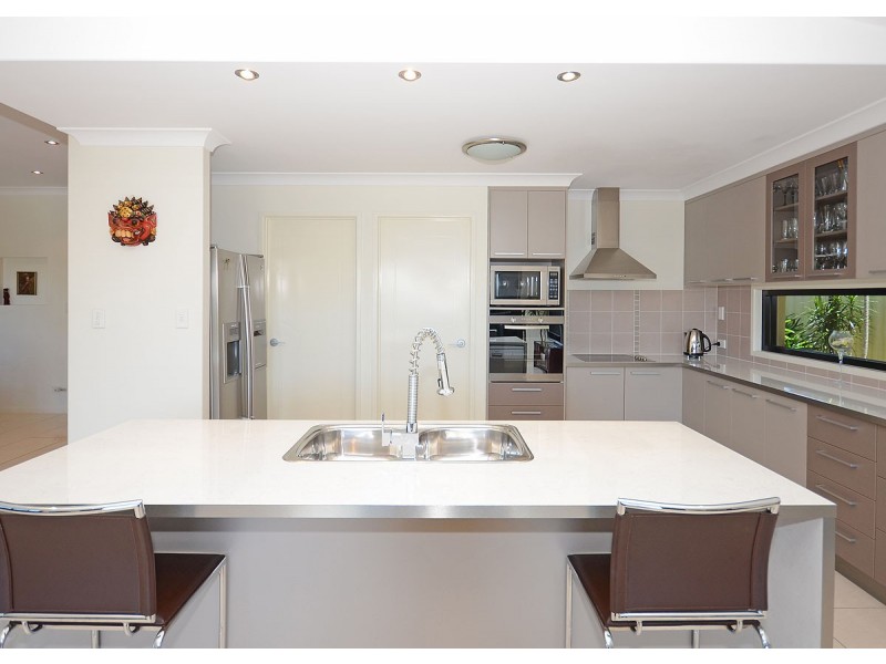 68 Long Street, Point Vernon QLD 4655