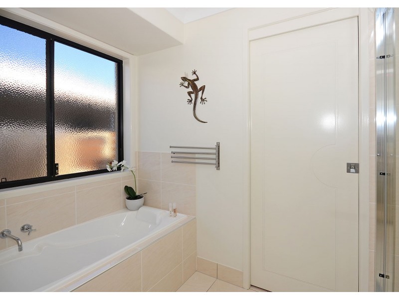 68 Long Street, Point Vernon QLD 4655