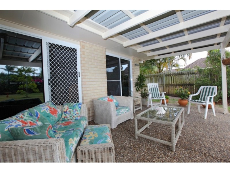 12 Lido Parade, Urangan QLD 4655