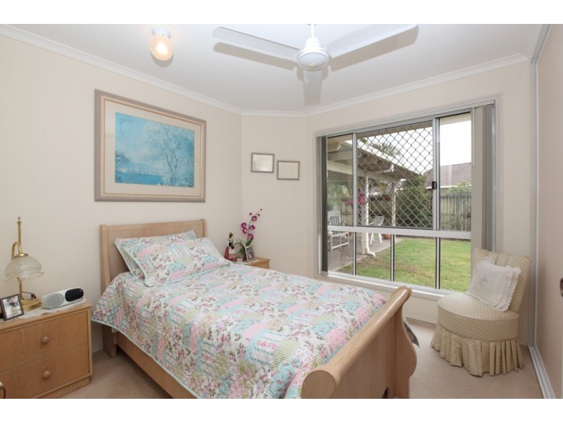 12 Lido Parade, Urangan QLD 4655