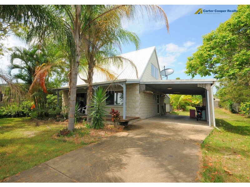 745 Boat Harbour Drive, Urangan QLD 4655