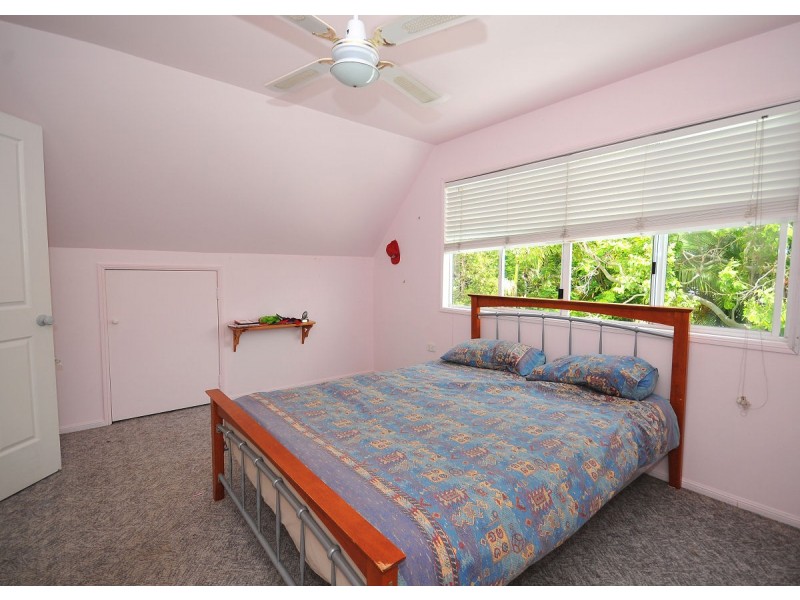 745 Boat Harbour Drive, Urangan QLD 4655