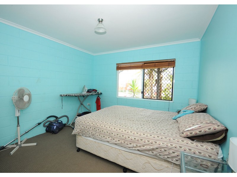 745 Boat Harbour Drive, Urangan QLD 4655