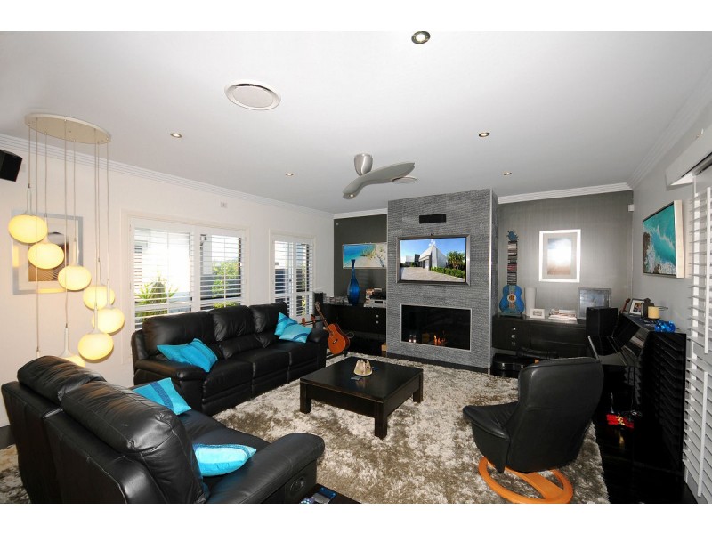 21 Lady Penrhyn Drive, Eli Waters QLD 4655