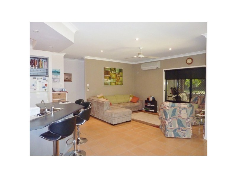 9 Montrose Cl, Point Vernon QLD 4655