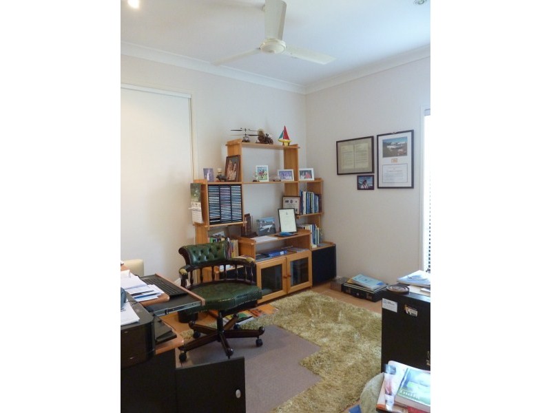9 Montrose Cl, Point Vernon QLD 4655