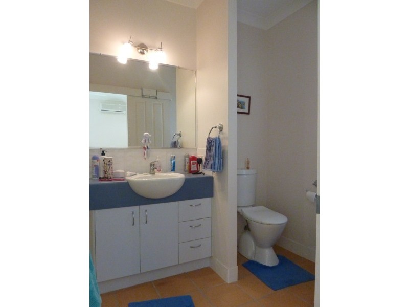 9 Montrose Cl, Point Vernon QLD 4655