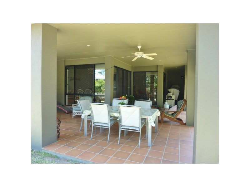 9 Montrose Cl, Point Vernon QLD 4655