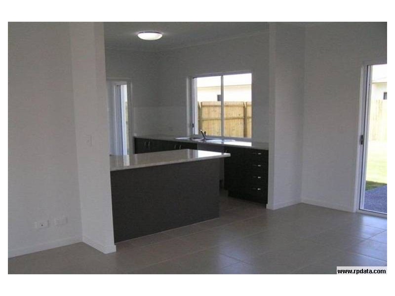 5 Seaway Parade, Toogoom QLD 4655