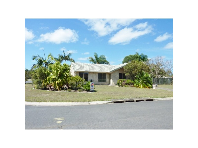 3 Vicki Pde, Torquay QLD 4655