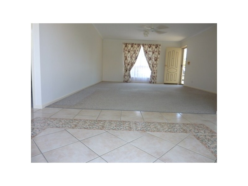 3 Vicki Pde, Torquay QLD 4655