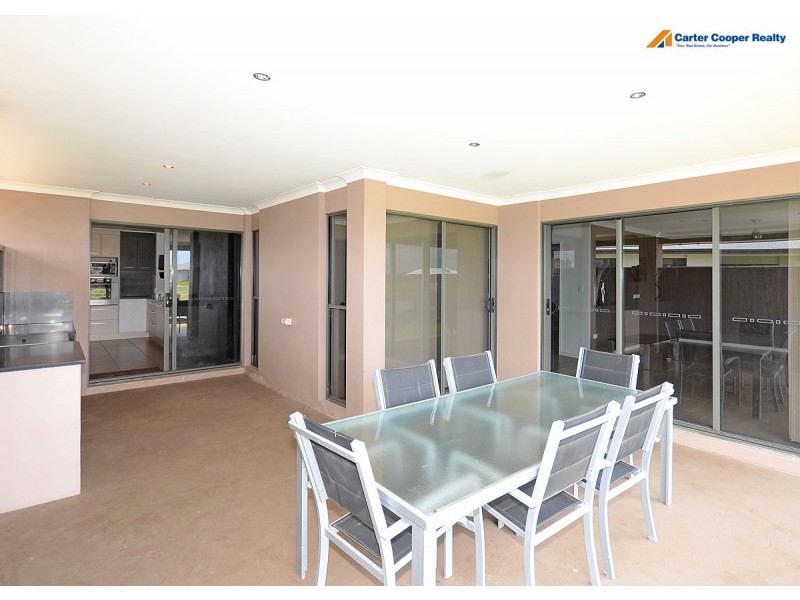 36 Earl St Vincent Cct, Eli Waters QLD 4655