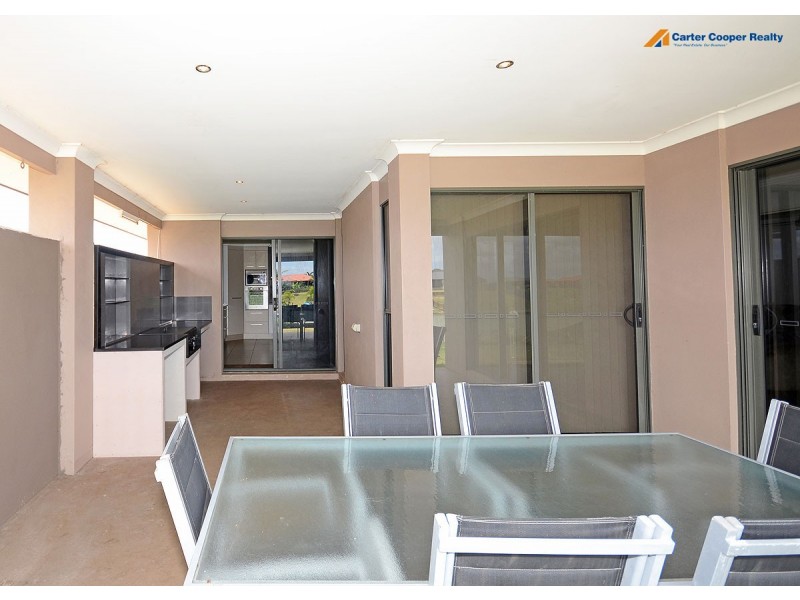 36 Earl St Vincent Cct, Eli Waters QLD 4655