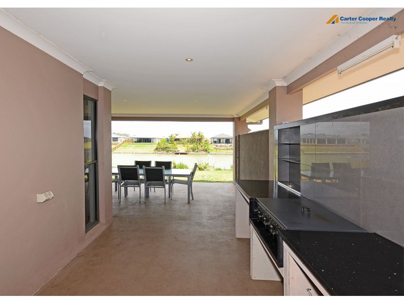 36 Earl St Vincent Cct, Eli Waters QLD 4655