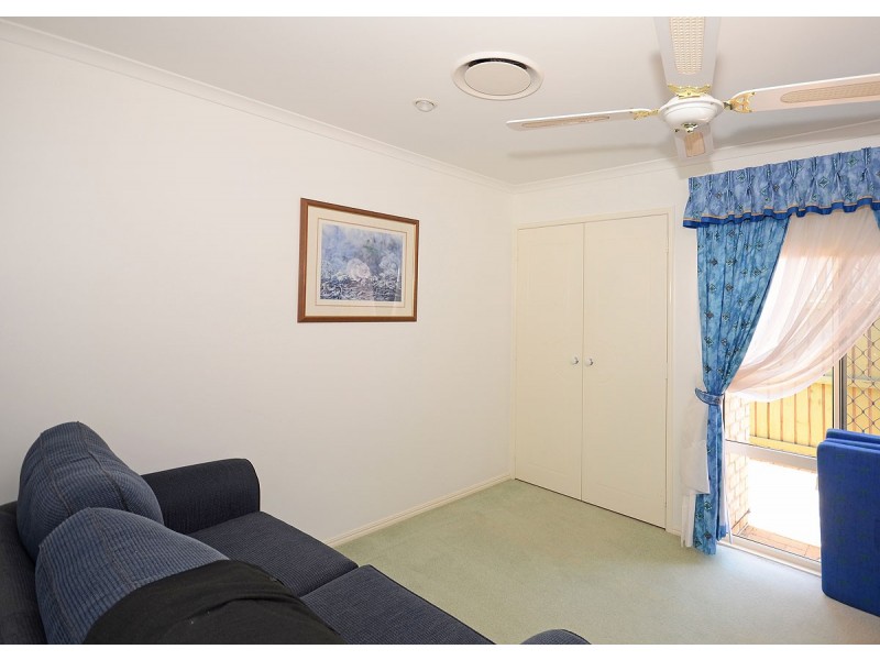 16 Banks Court, Torquay QLD 4655