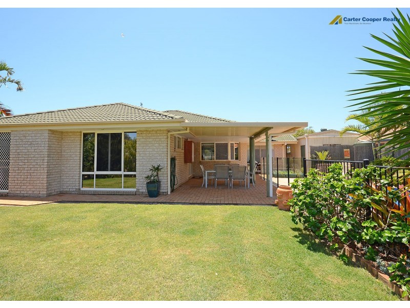 16 Banks Court, Torquay QLD 4655