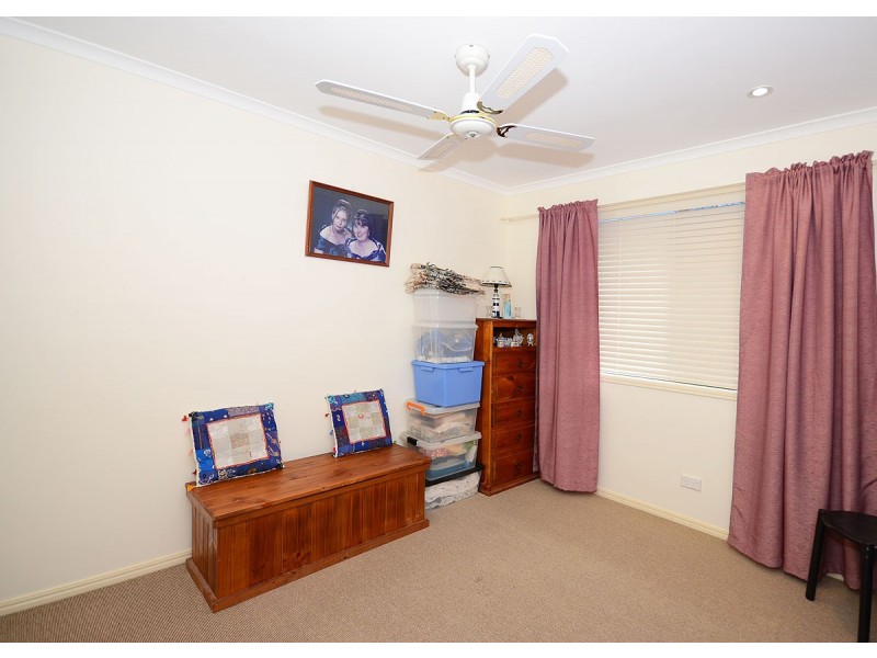 48 William Street, Urangan QLD 4655
