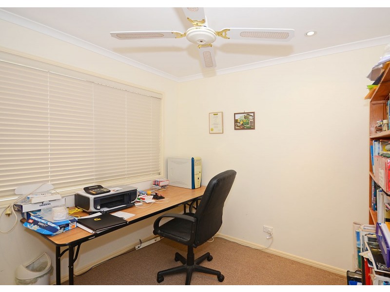 48 William Street, Urangan QLD 4655