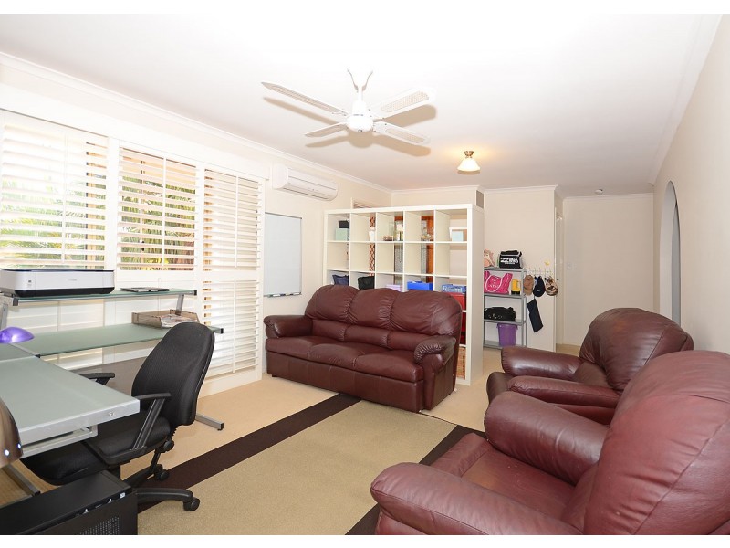 150 Hammond Street, Urangan QLD 4655