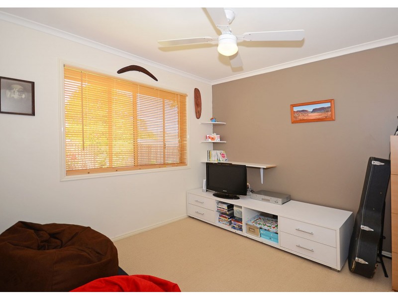 150 Hammond Street, Urangan QLD 4655
