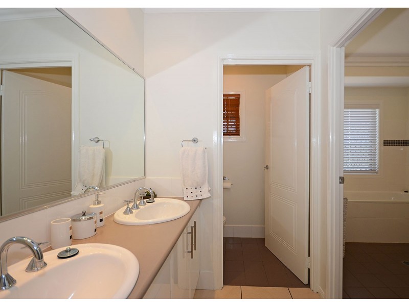 9 Cunningham Street, Torquay QLD 4655