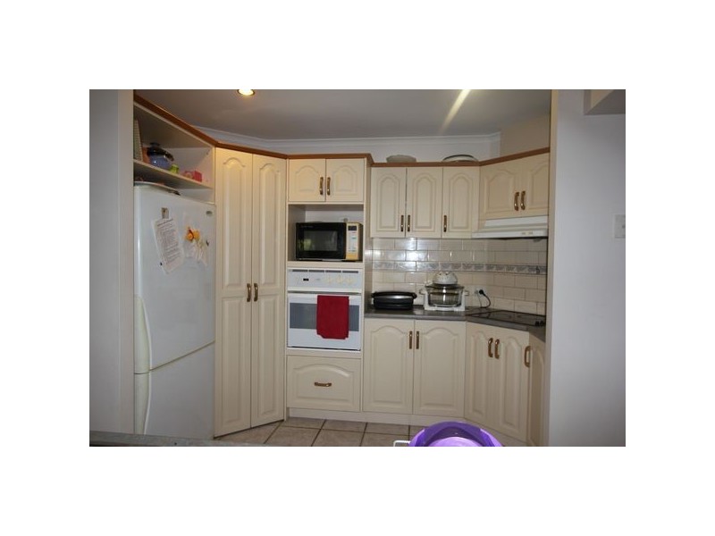 657 Charlton Esplanade, Urangan QLD 4655