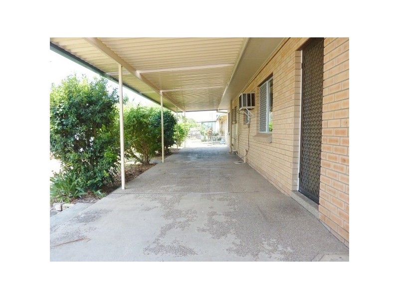 32 Hayworth St, Point Vernon QLD 4655