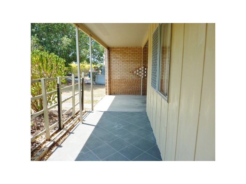 32 Hayworth St, Point Vernon QLD 4655