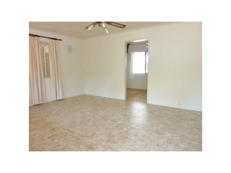 32 Hayworth St, Point Vernon QLD 4655