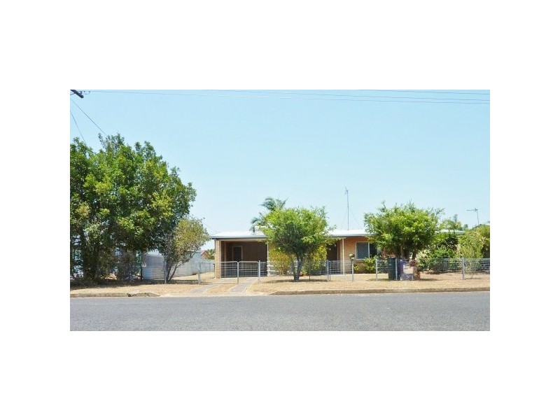 32 Hayworth St, Point Vernon QLD 4655