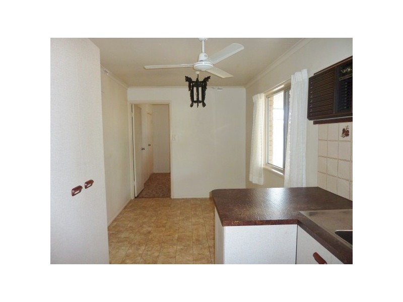 32 Hayworth St, Point Vernon QLD 4655