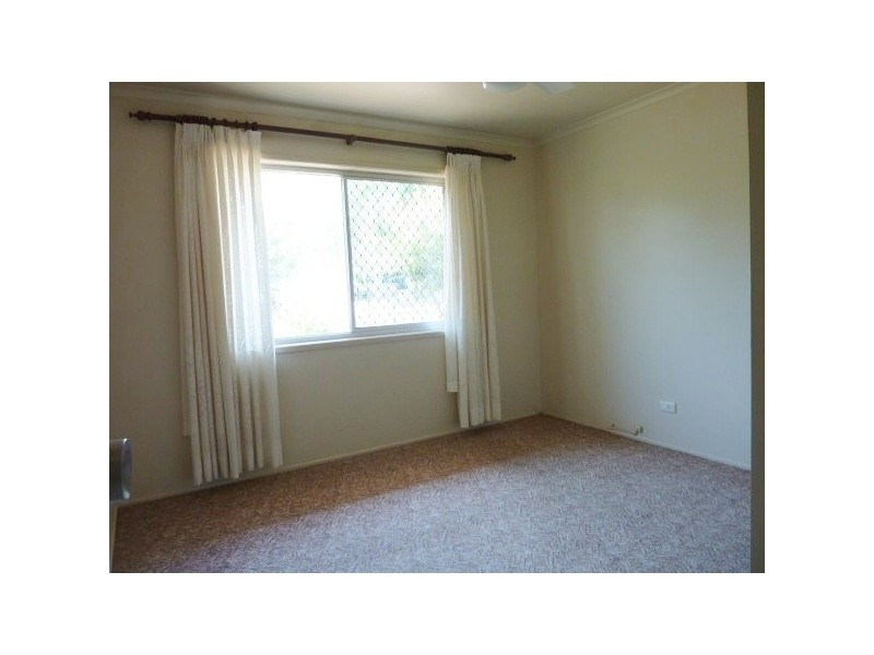 32 Hayworth St, Point Vernon QLD 4655