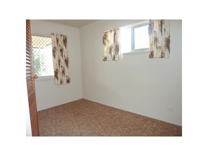 32 Hayworth St, Point Vernon QLD 4655