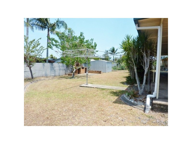 32 Hayworth St, Point Vernon QLD 4655