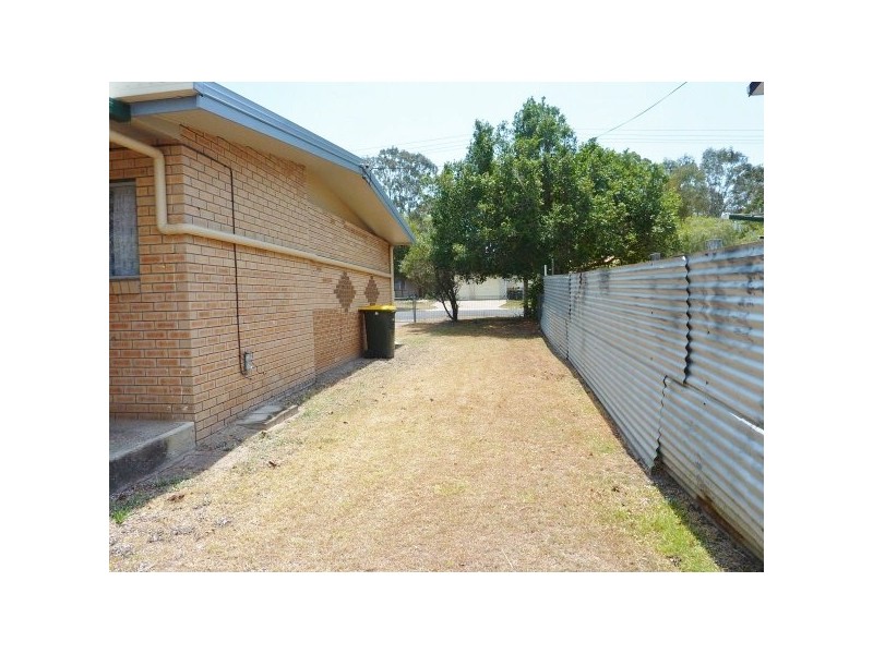 32 Hayworth St, Point Vernon QLD 4655