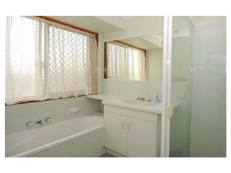 50 Urangan Street, Torquay QLD 4655