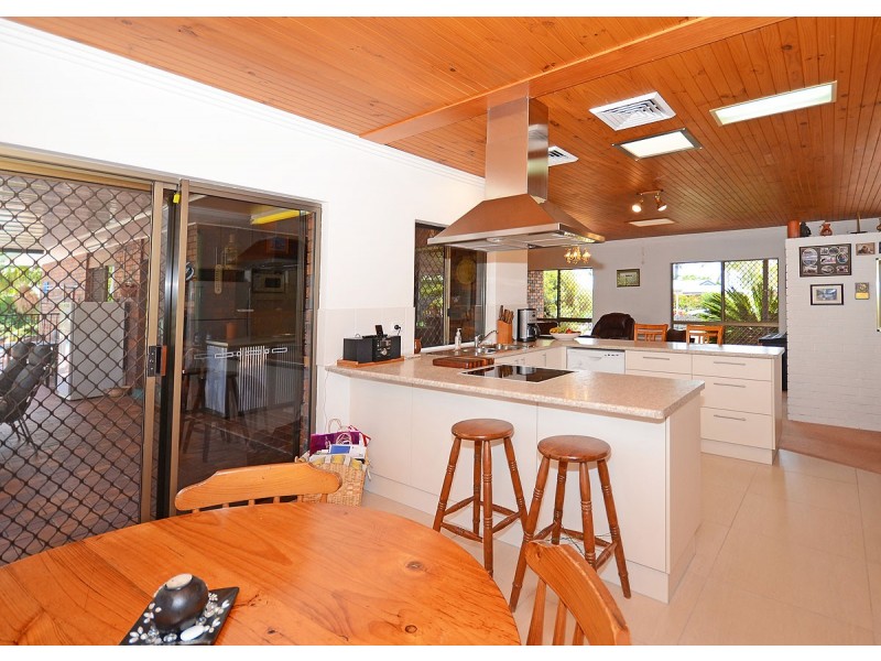 10 Palera Court, Point Vernon QLD 4655