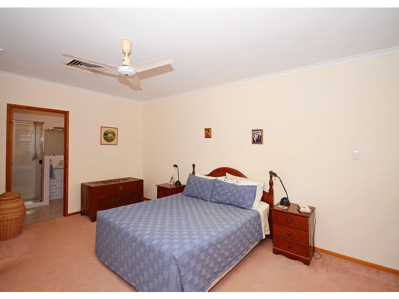 10 Palera Court, Point Vernon QLD 4655