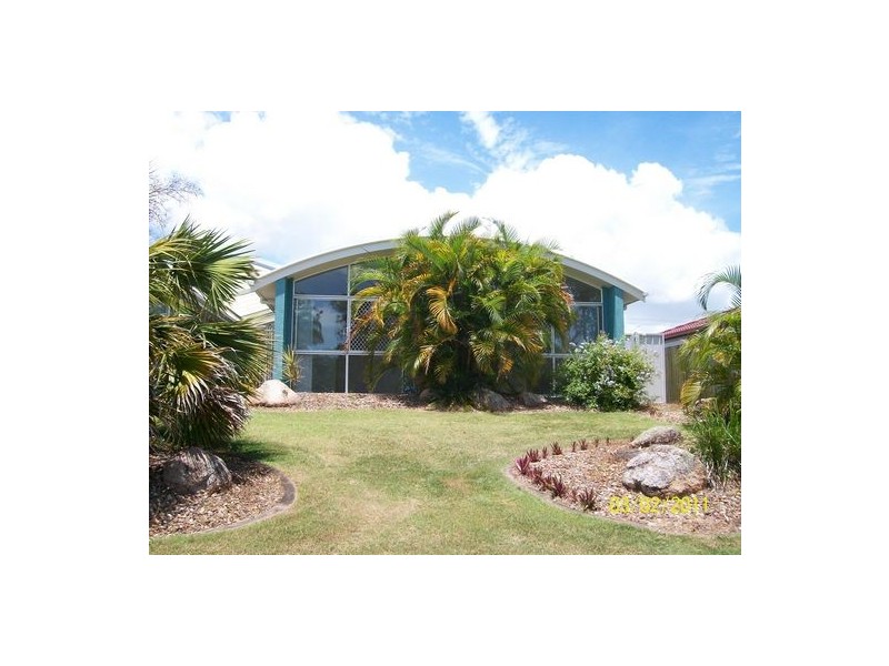 9 Whimbrel Grove, Eli Waters QLD 4655