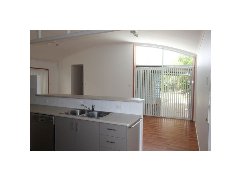 9 Whimbrel Grove, Eli Waters QLD 4655