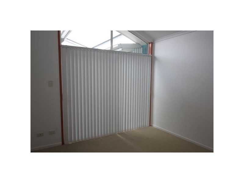 9 Whimbrel Grove, Eli Waters QLD 4655