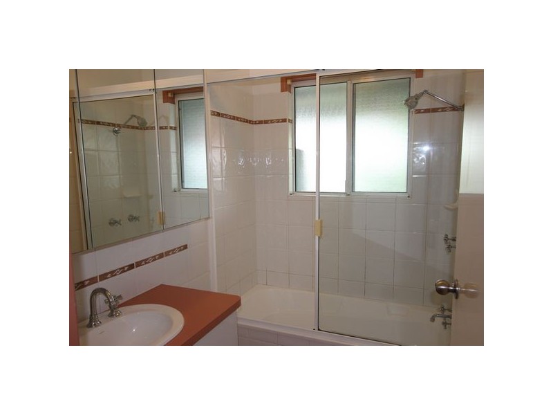 9 Whimbrel Grove, Eli Waters QLD 4655