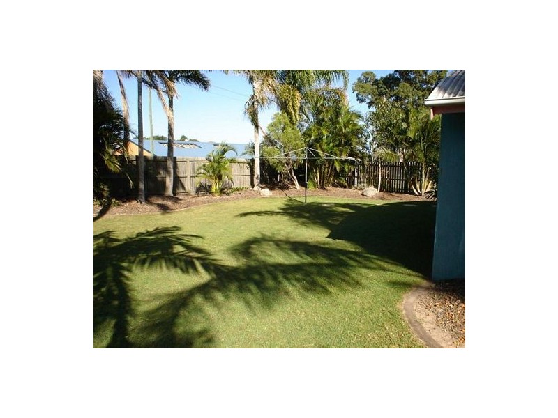 9 Whimbrel Grove, Eli Waters QLD 4655