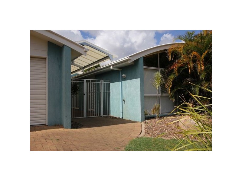 9 Whimbrel Grove, Eli Waters QLD 4655