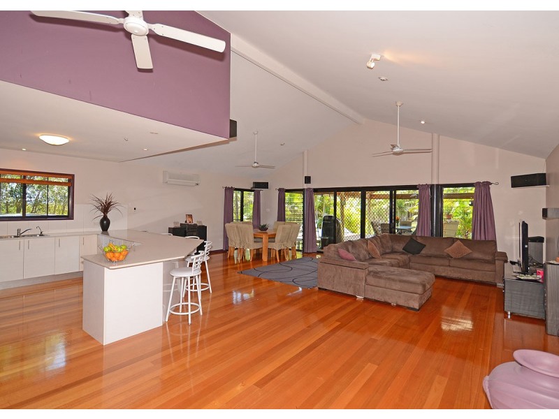 369 Doolong South Road, Nikenbah QLD 4655