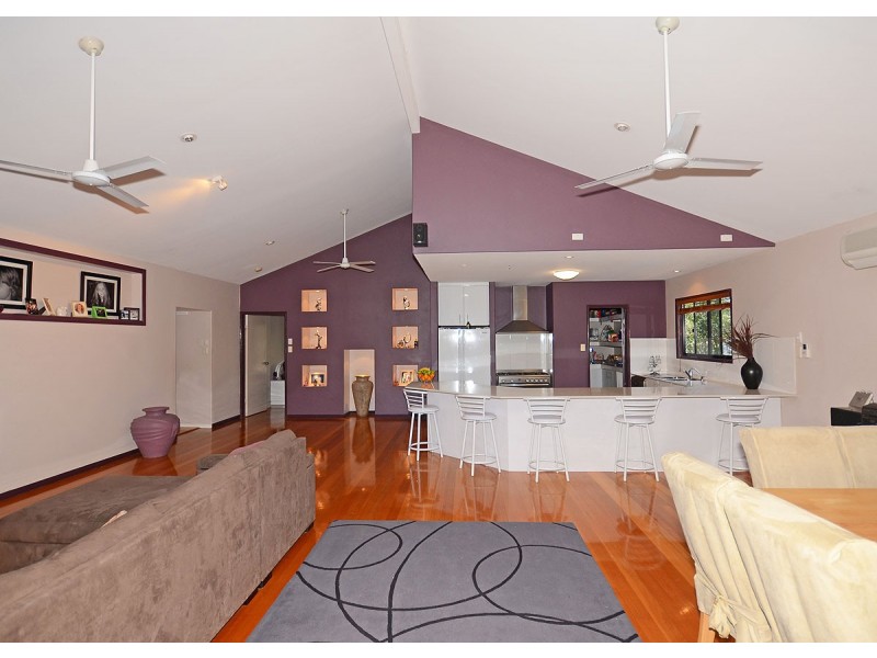 369 Doolong South Road, Nikenbah QLD 4655