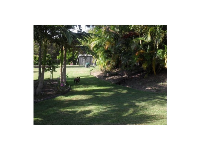 369 Doolong South Road, Nikenbah QLD 4655
